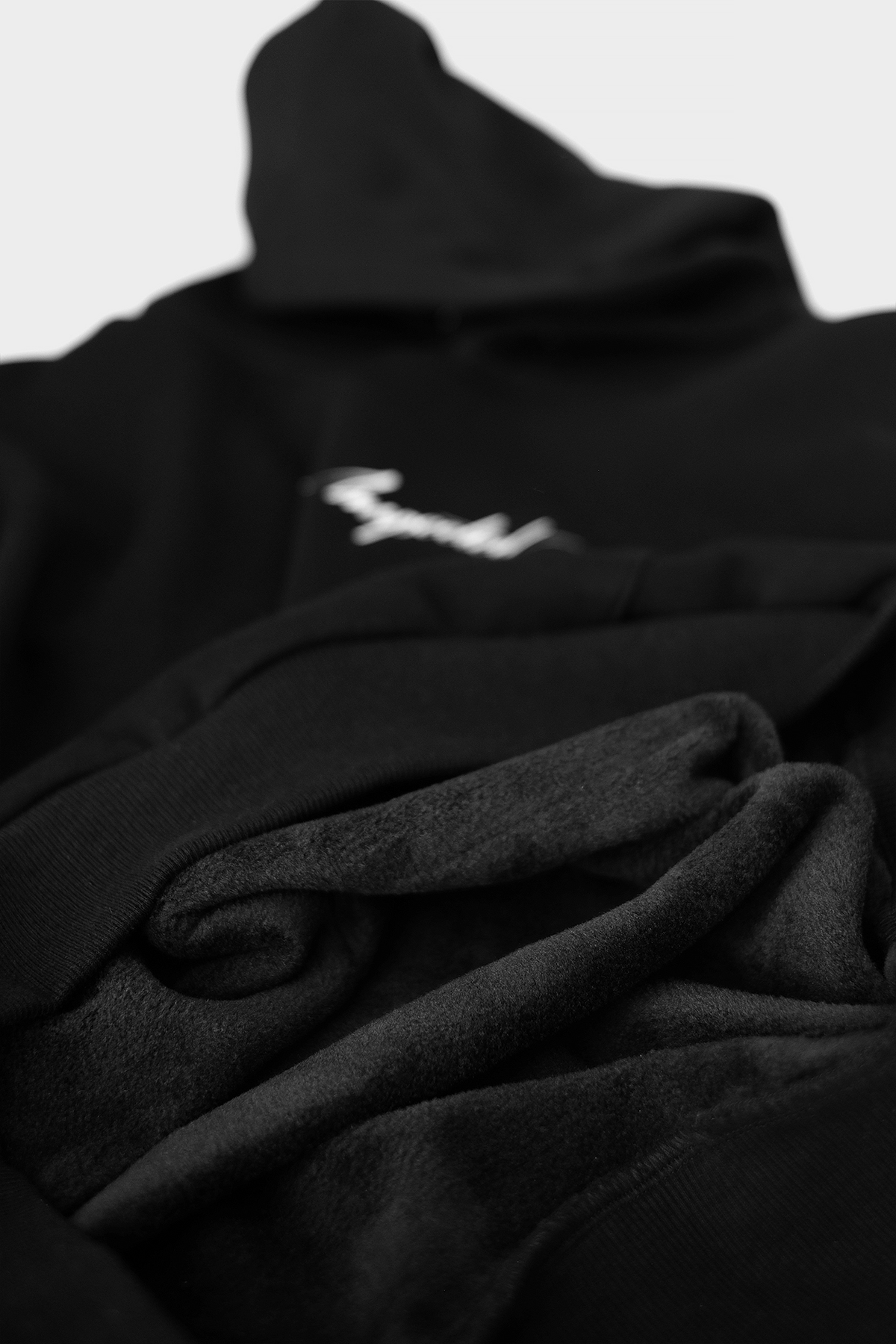 Remastered Tracksuit — Black