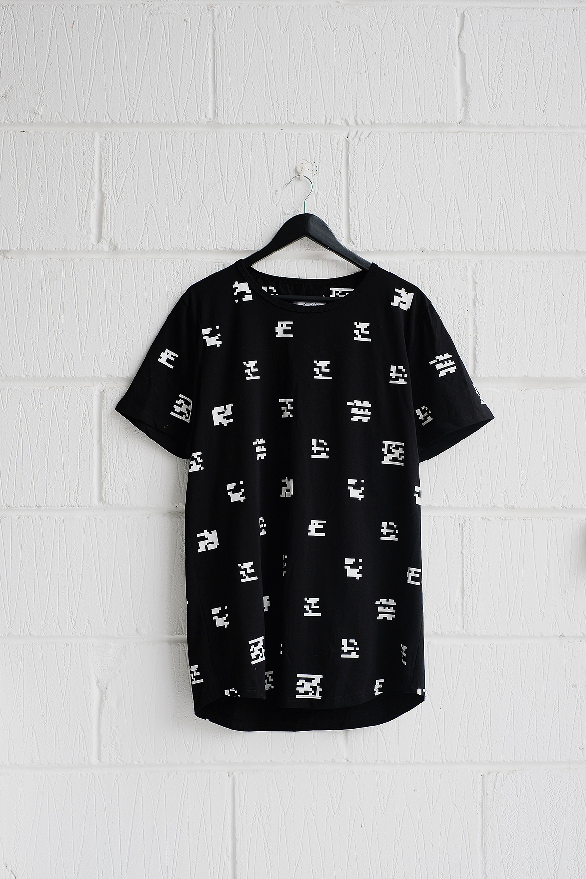 SAMPLE T-SHIRT — OMNI