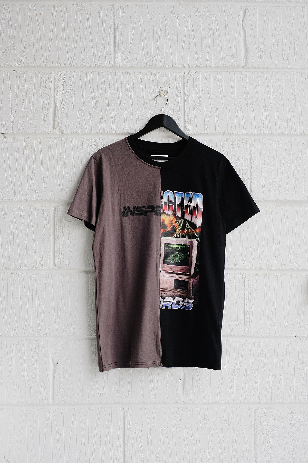 SAMPLE T-SHIRT — SPLIT GRAPHIC
