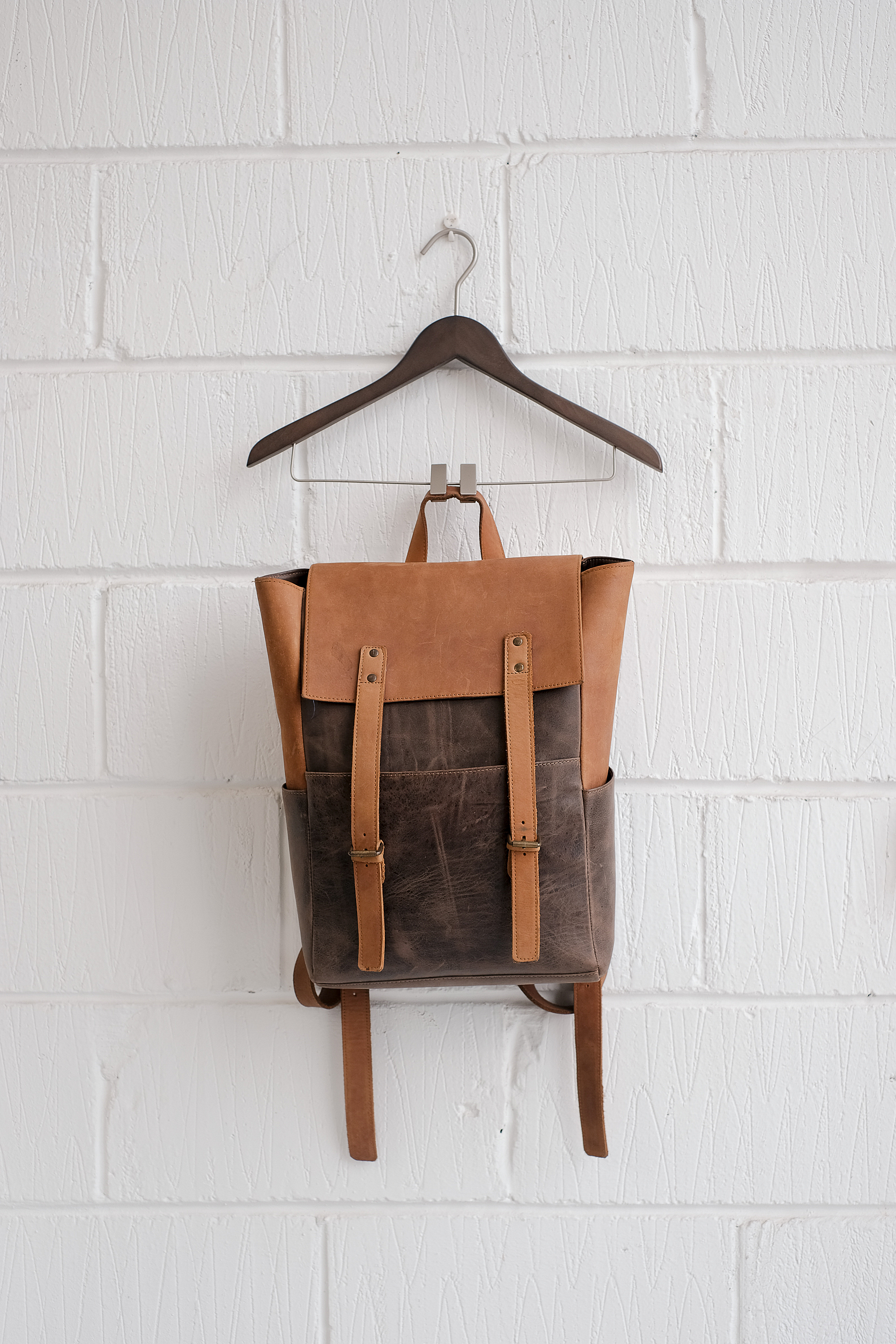 SAMPLE — LEATHER BACKPACK TAN