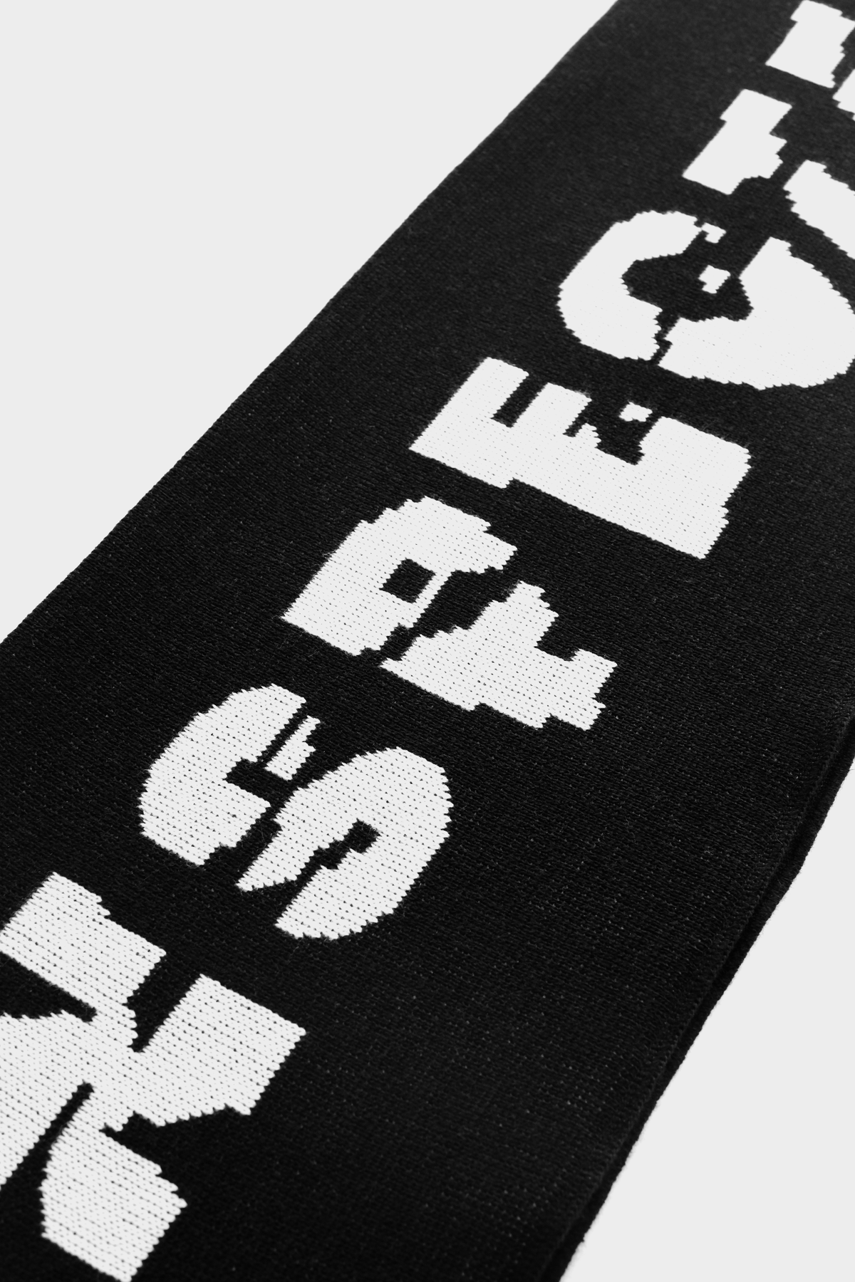 Degraded Scarf — Black